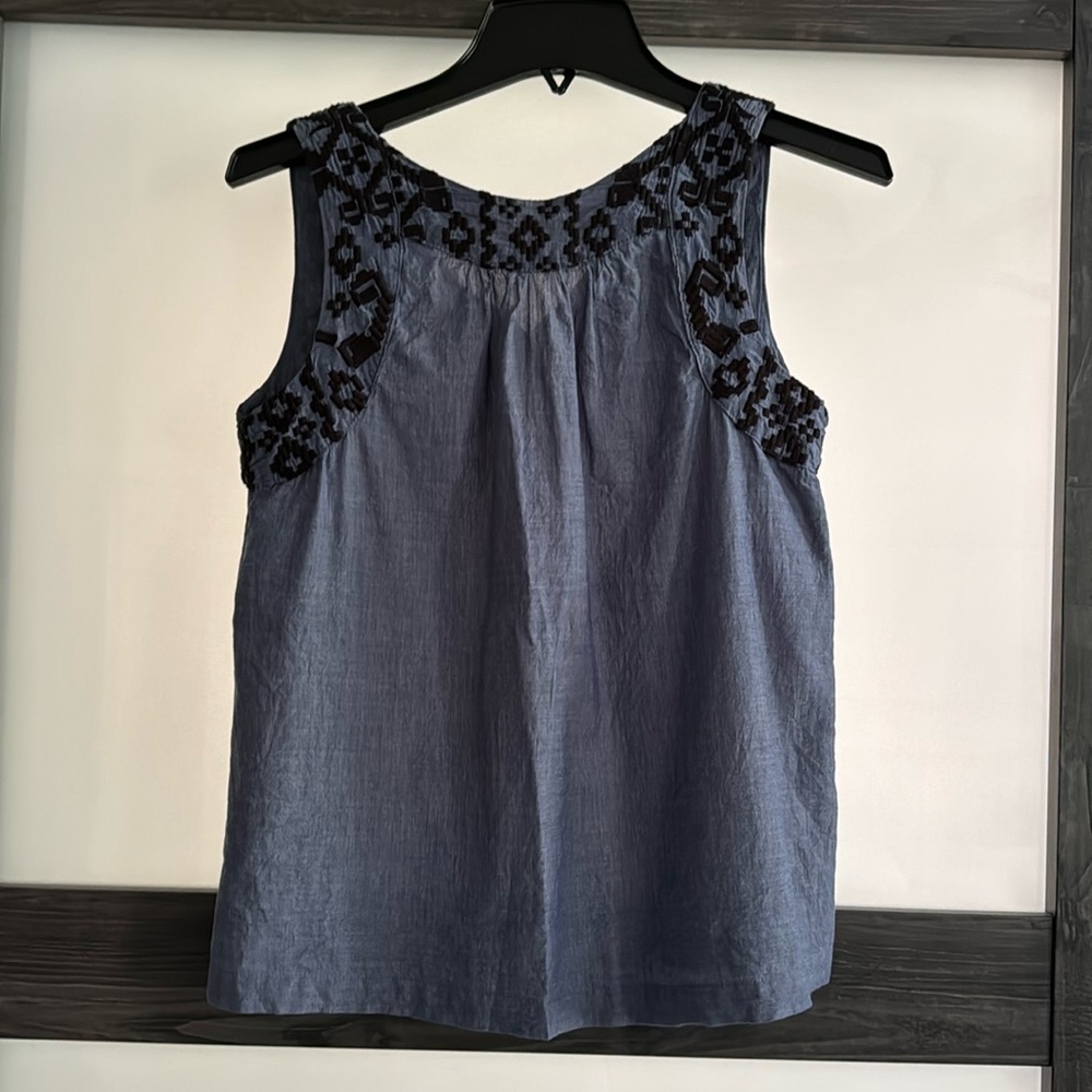 Old Navy embroidered tank